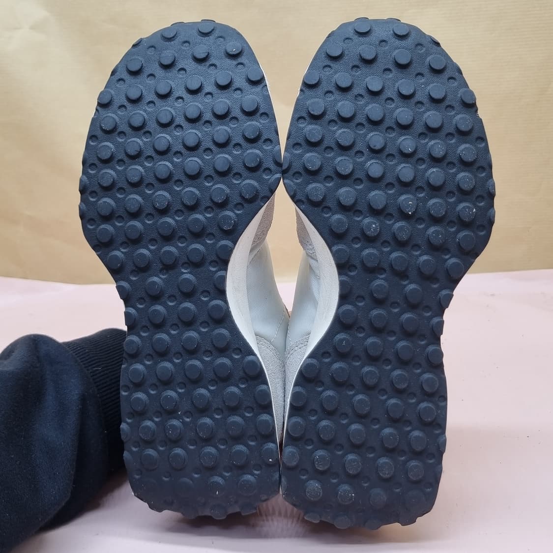 뉴발란스 327 여성운동화210 상품이미지3