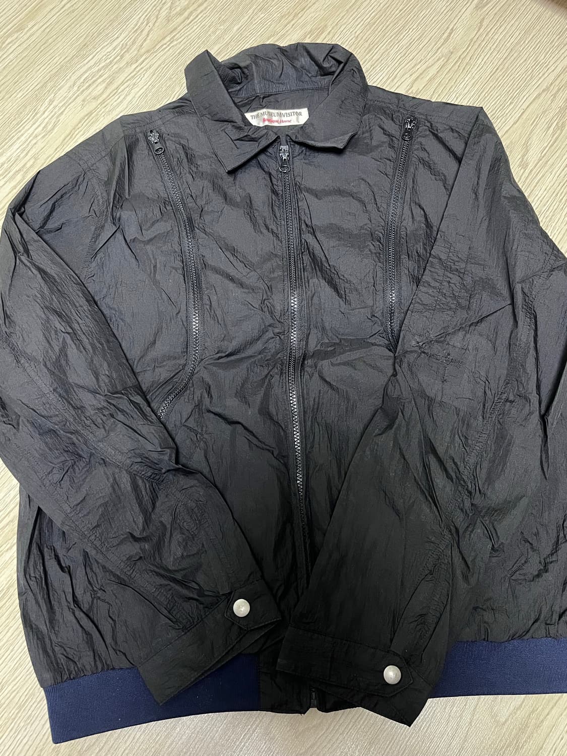 the museum visitor track jacket 상품이미지3