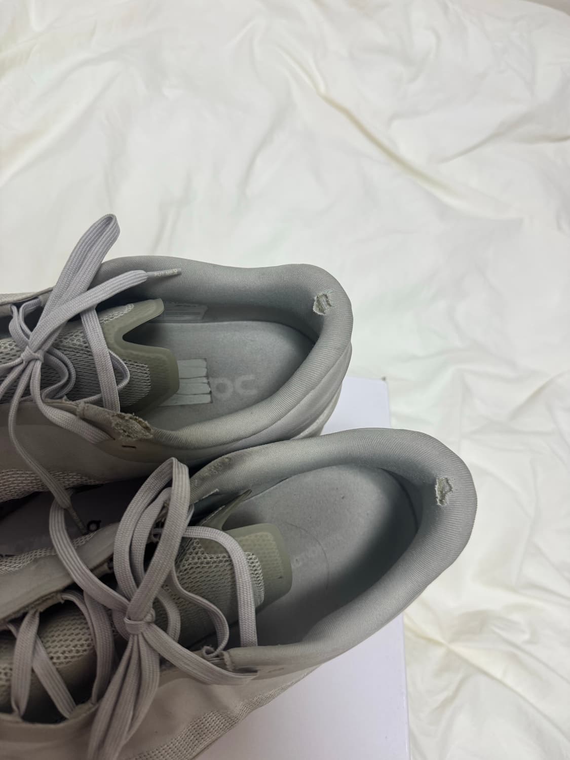 온 러닝 x 파프 클라우드몬스터 2 문더스트 초크 295 상품이미지2