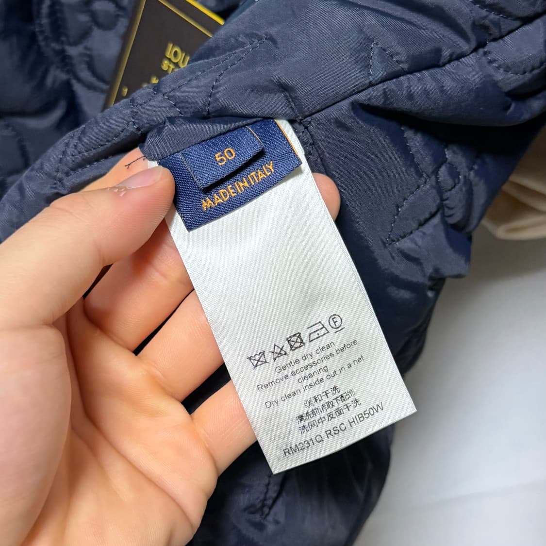 [S+급/50] 루이비통 모노그램 플라워 블루종 패딩 자켓 상품이미지6