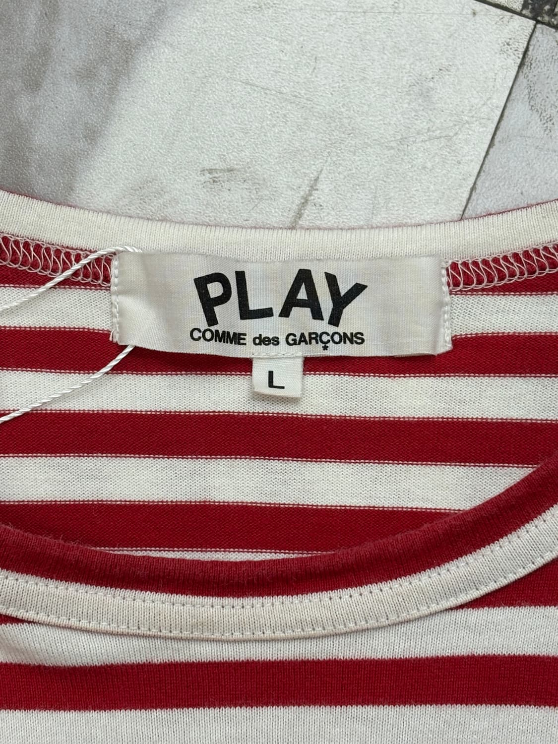 꼼데가르송 플레이 레드하트 스트라이프 티 상품이미지3