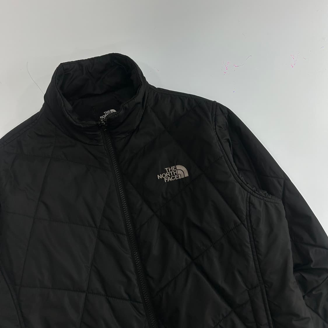 The north face 노스페이스 블랙 경량 패딩 상품이미지4