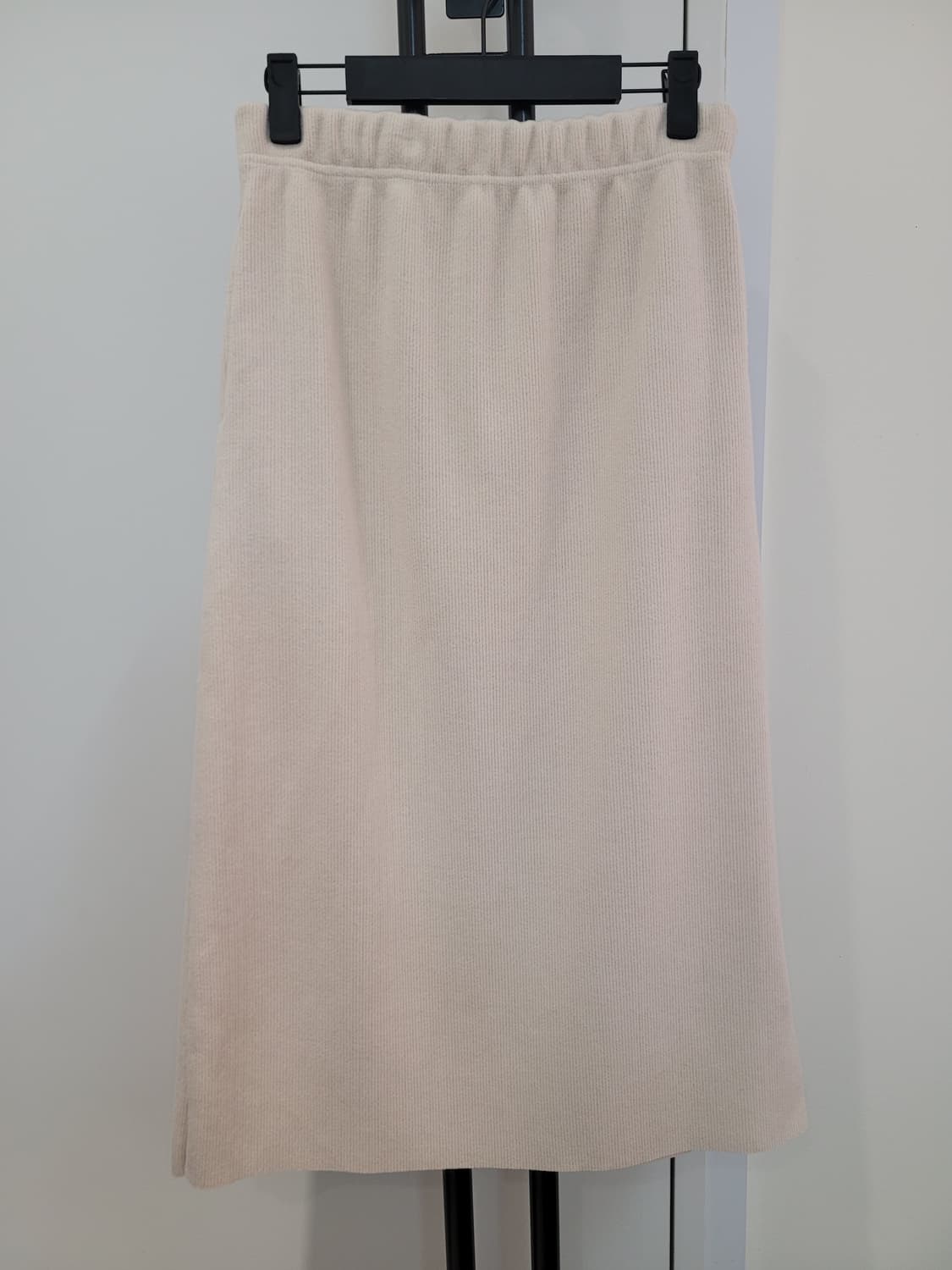 로에일 리브드 슬릿 밴딩 스커트 - 크림 프리사이즈 상품이미지2