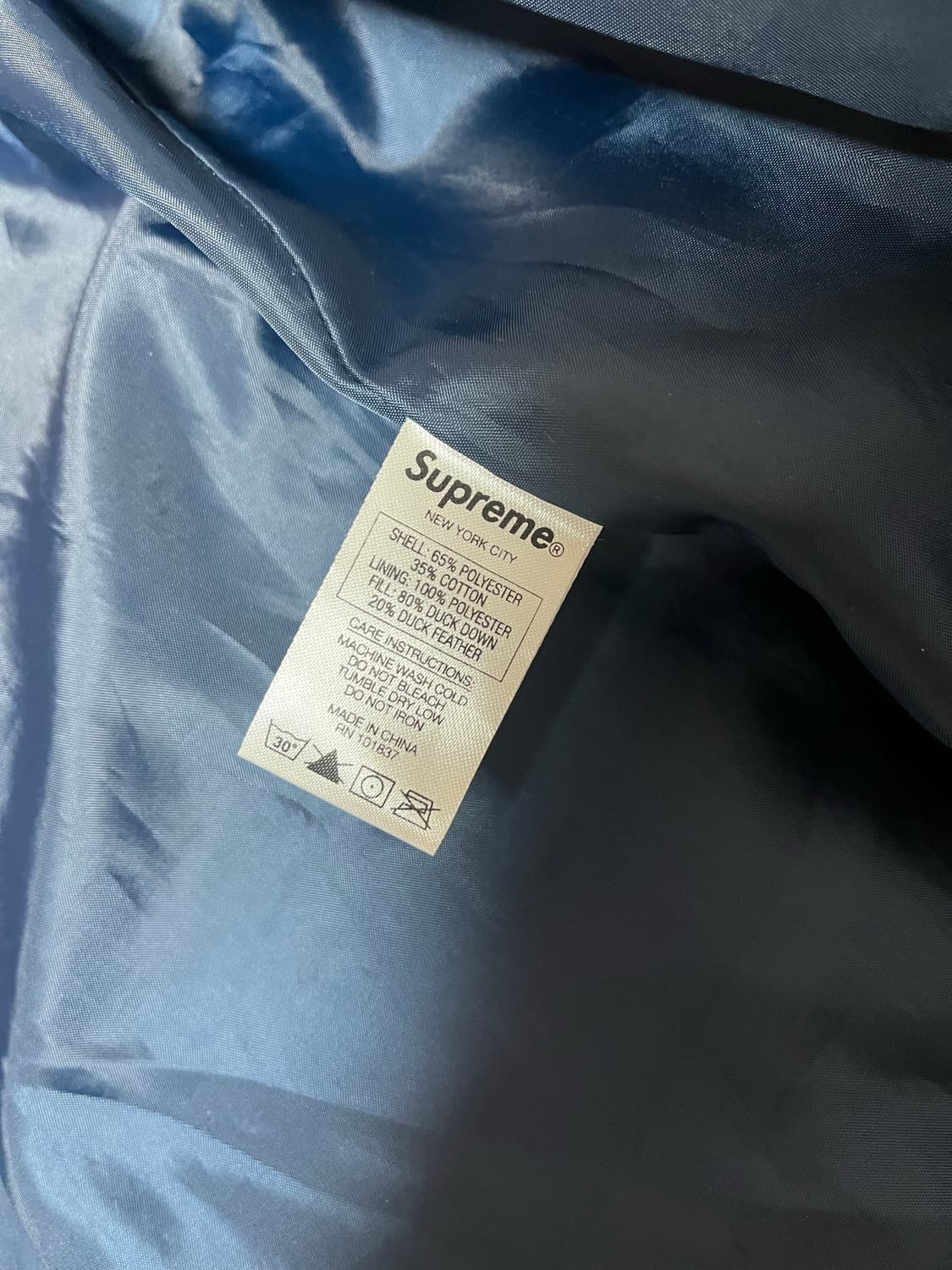 슈프림 fuck 로고 패딩 L사이즈 상품이미지3