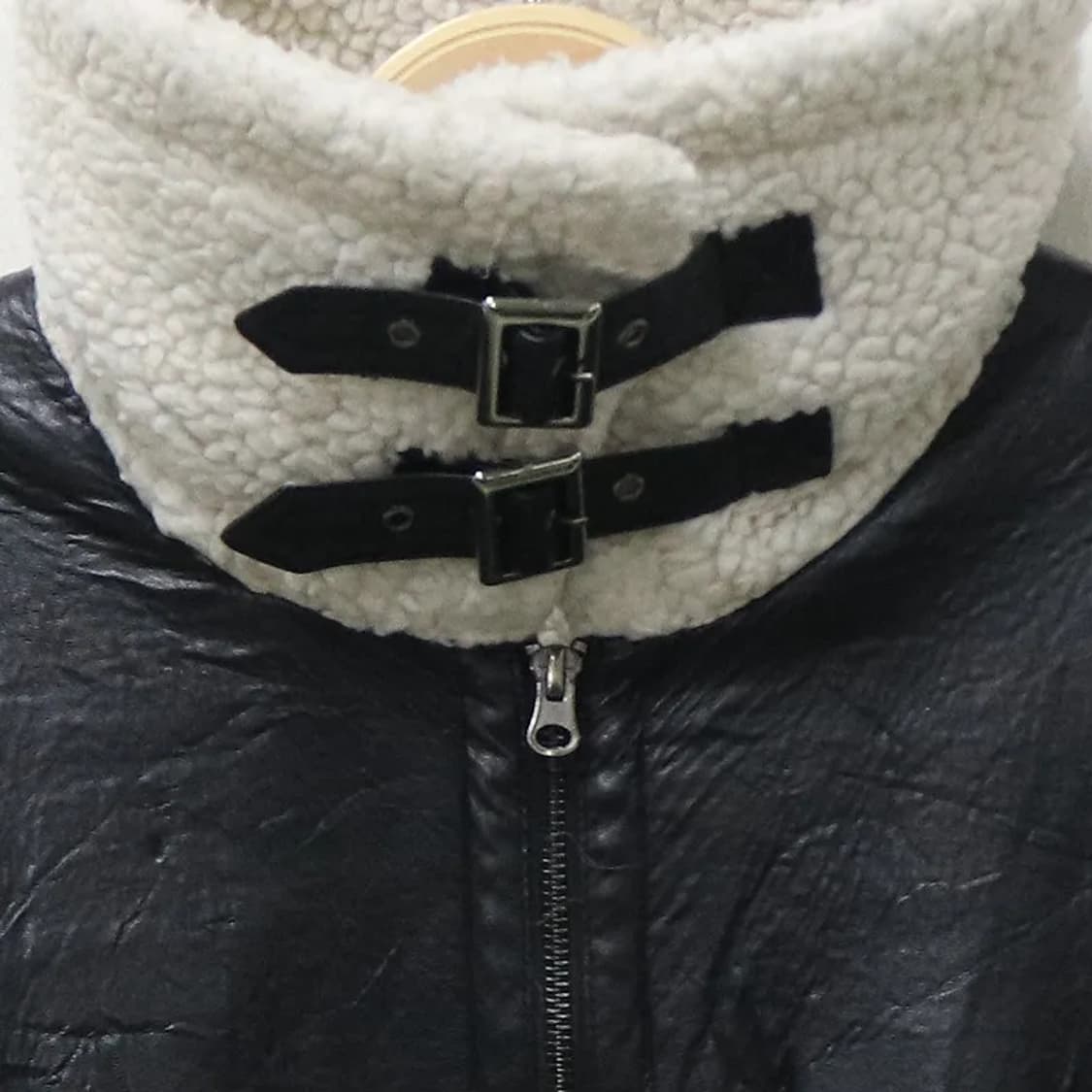 CHICO 양털 하이넥 합성 가죽 자켓 62307 상품이미지3