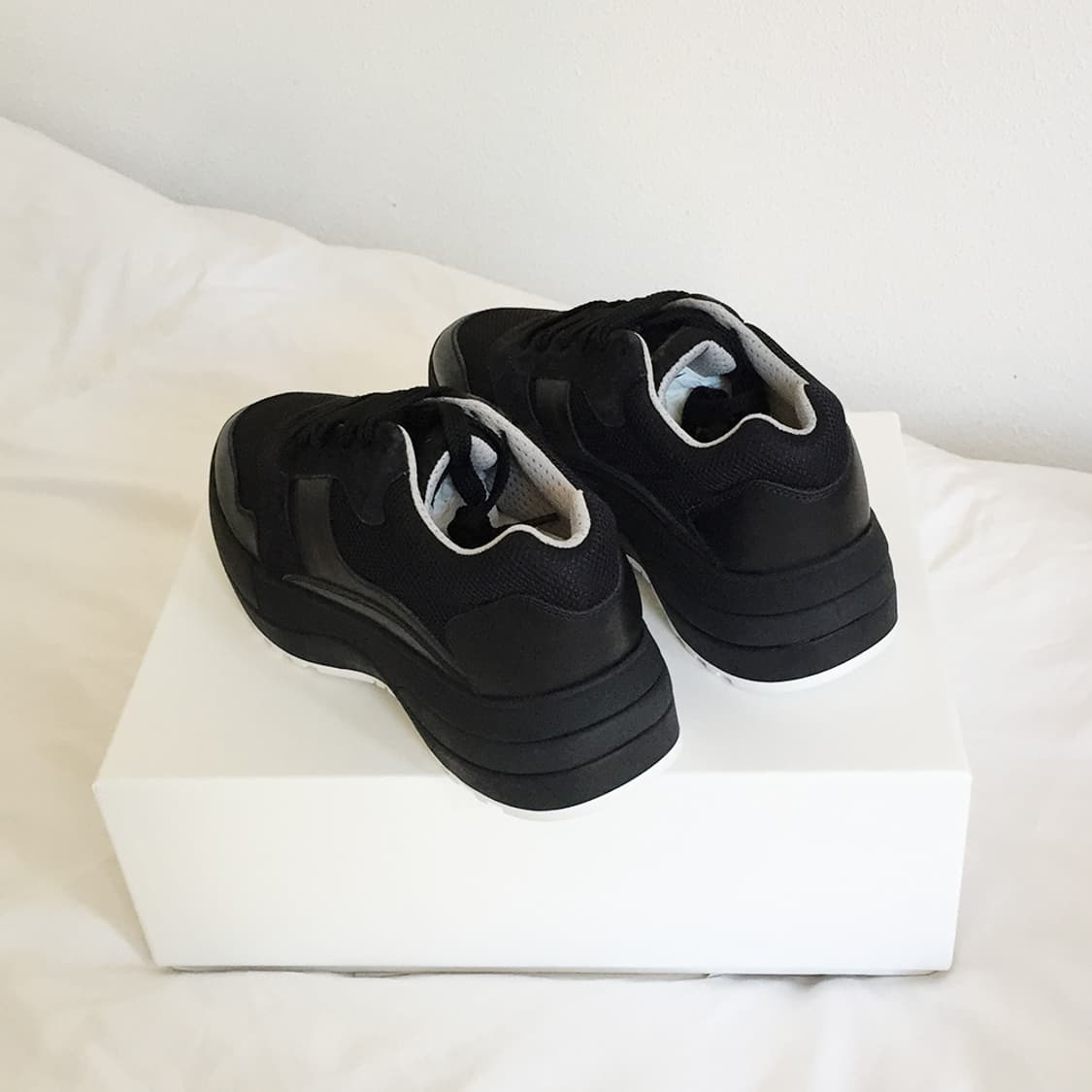 셀린느 by 피비 파일로 PF18 딜리버리 스니커즈 상품이미지3