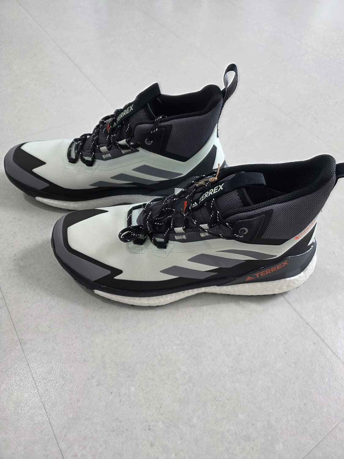 [새상품] 아디다스 테렉스 프리하이커 2 고어텍스 295 상품이미지1