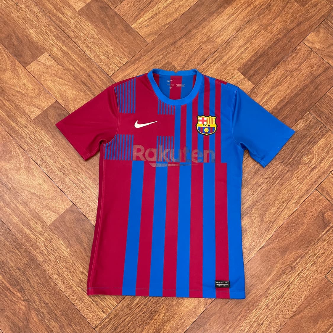 나이키 바르셀로나 21/22 유니폼 상품이미지1