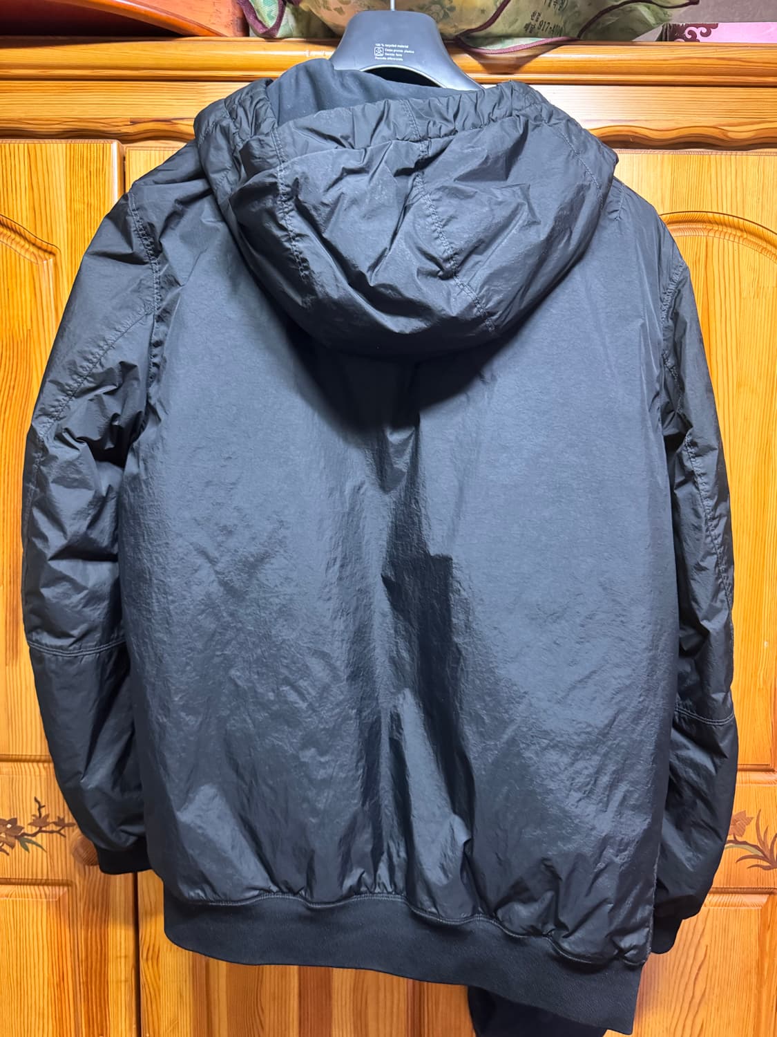 25 F/W 스톤아일랜드 클링클랩스 경량패딩 L 상품이미지2