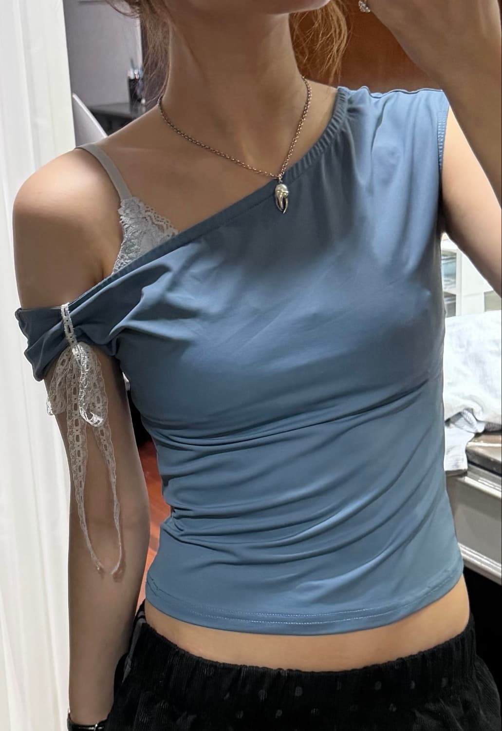 EDIKTED 오프숄더 탑 상품이미지5