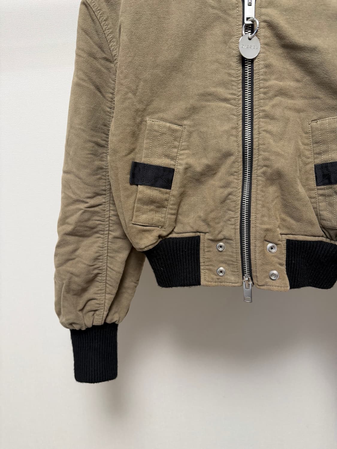 DIESEL Back-Zip Cropped Bomber Jacket 상품이미지4