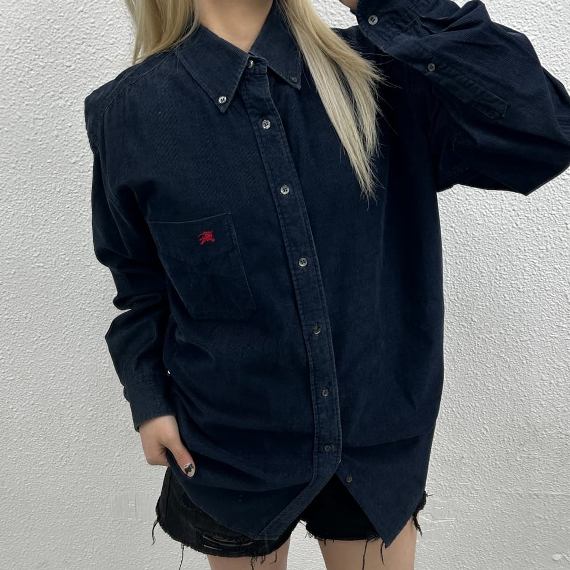 버버리 자수로고 네이비 골덴 셔츠 M 상품이미지1