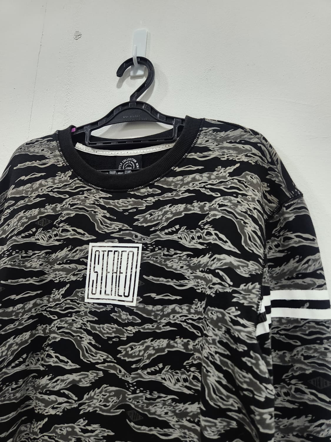 스테레오바이널즈콜렉션 카모 패턴 맨투맨 남성 100사이즈 상품이미지2