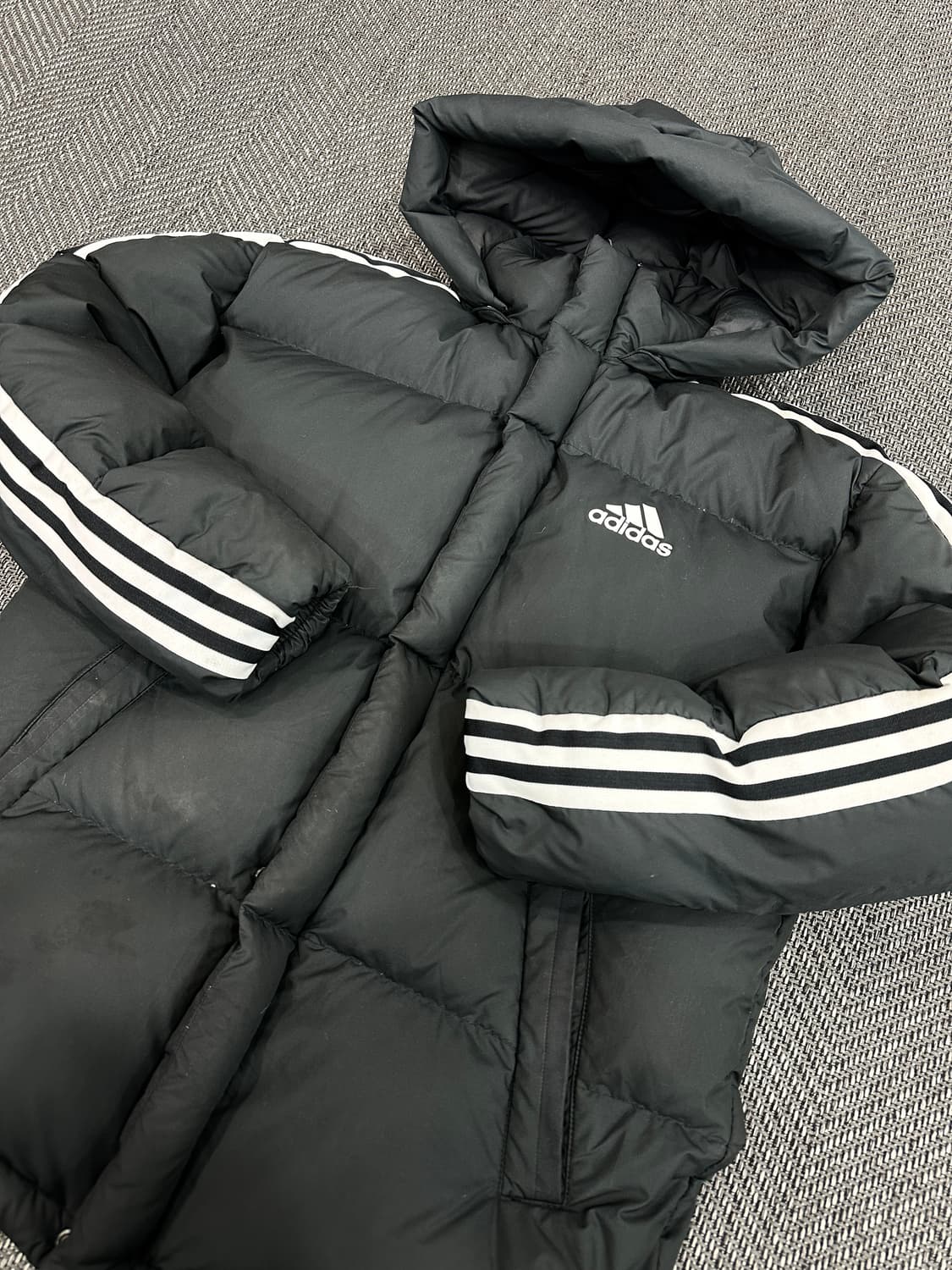 아디다스 삼선 패딩 블랙 상품이미지2