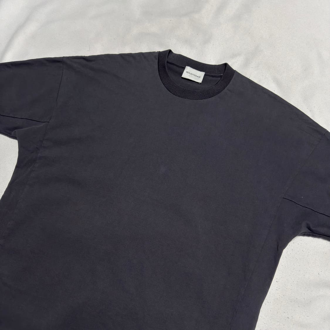 48(L) 솔리드옴므 블랙 무지 반팔티 상품이미지1