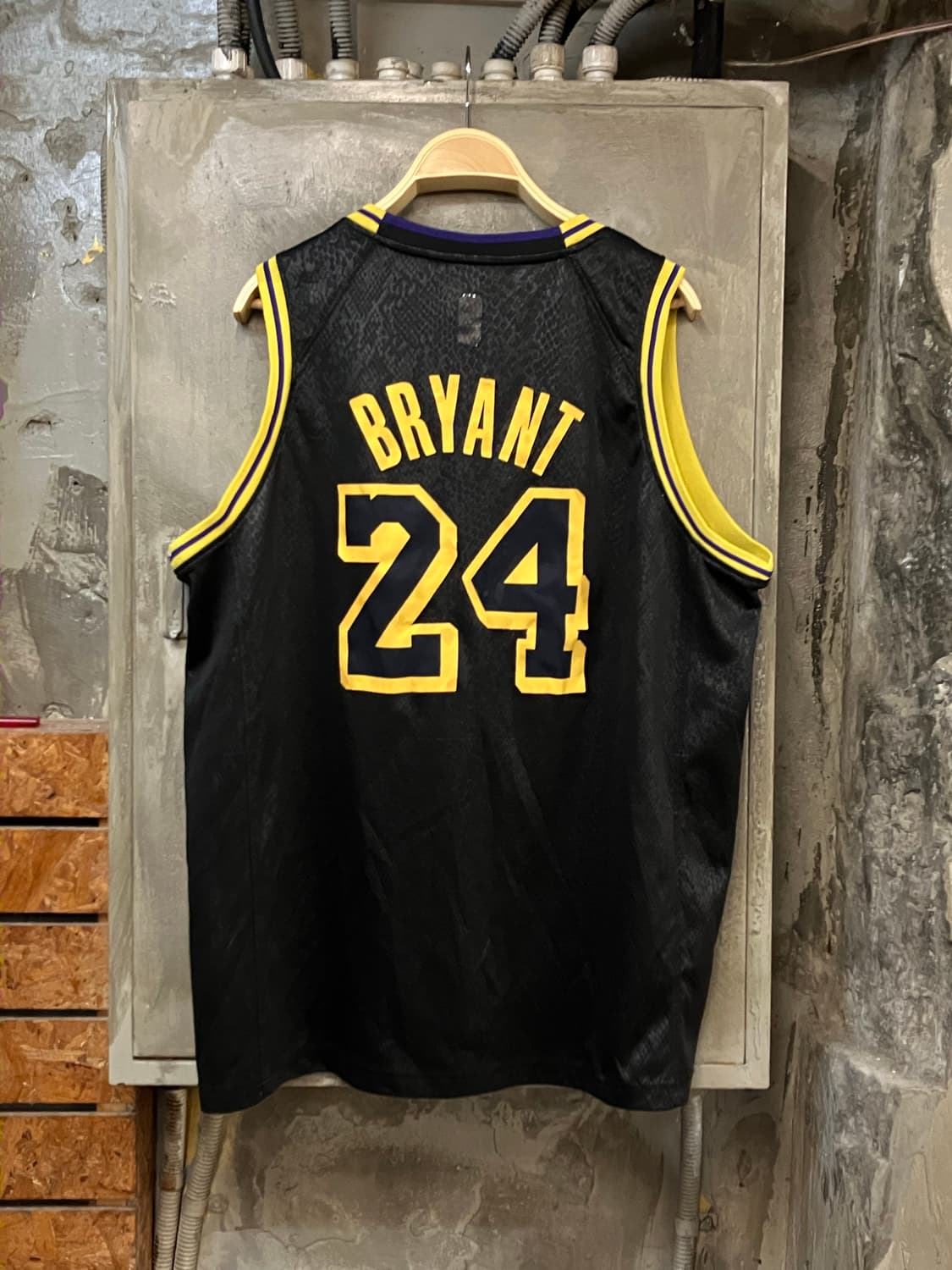 나이키 레이커스 코비 브라이언트 24번 져지   상품이미지2