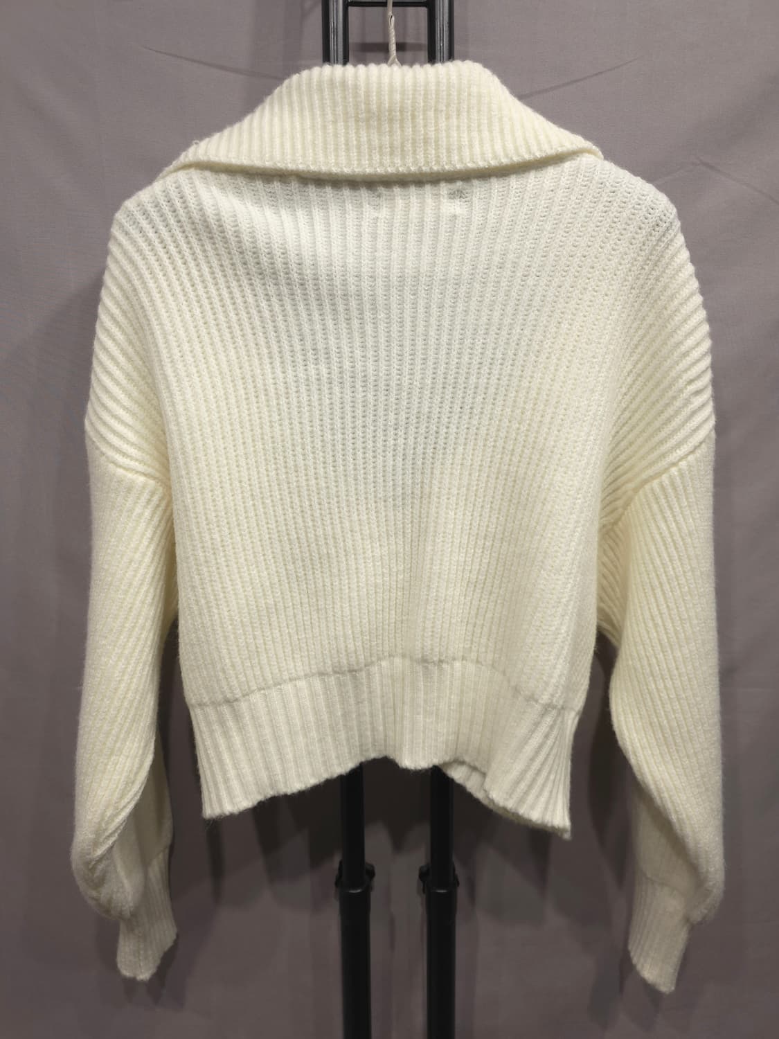 난닝구 크롭 브이넥 카라 니트 Free 상품이미지2