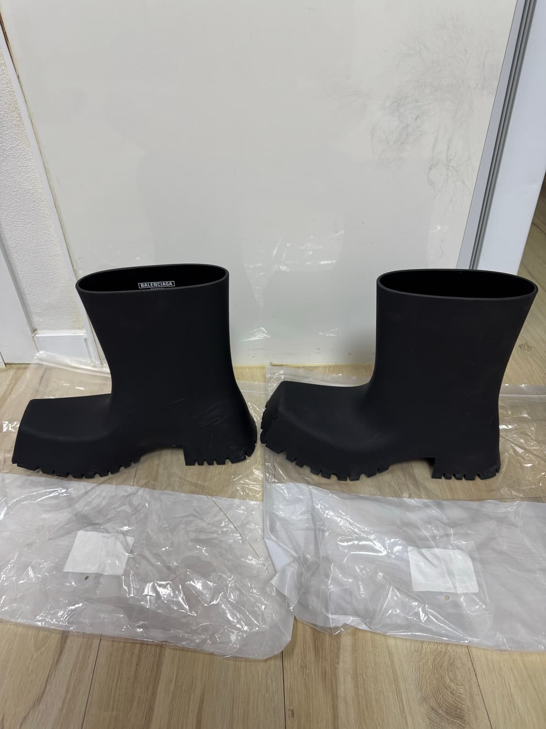 [C40]발렌시아가 트루퍼 러버 부츠 판매 상품이미지5