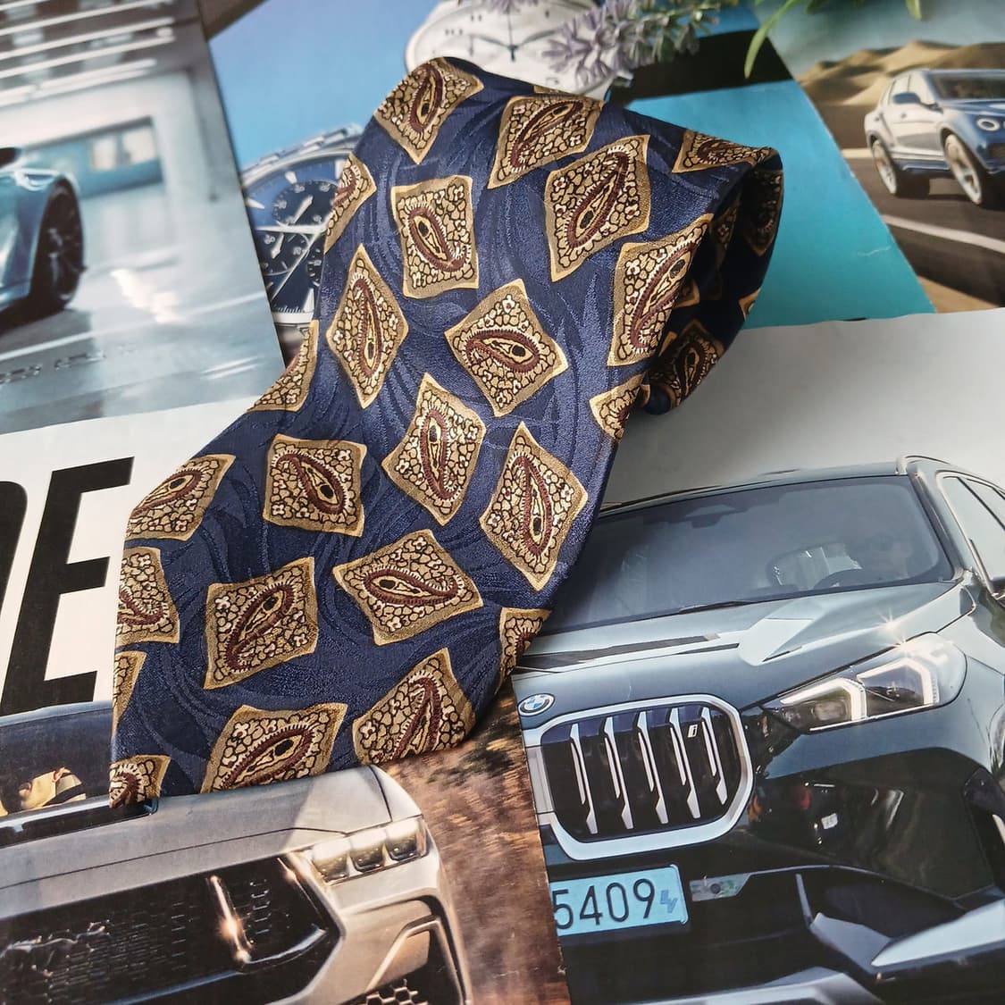 아쿠아스큐텀 실크 네이비 패턴 넥타이 9.3cm A등급 A19103
 상품이미지2