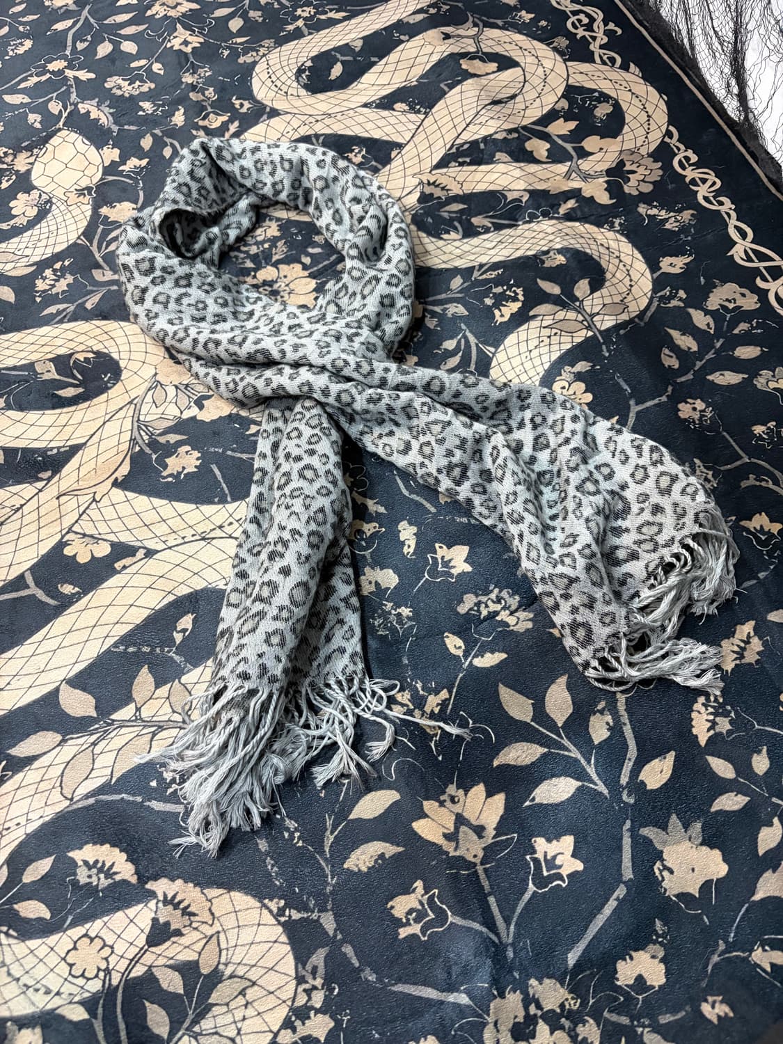 Leopard vtg scarf 상품이미지5