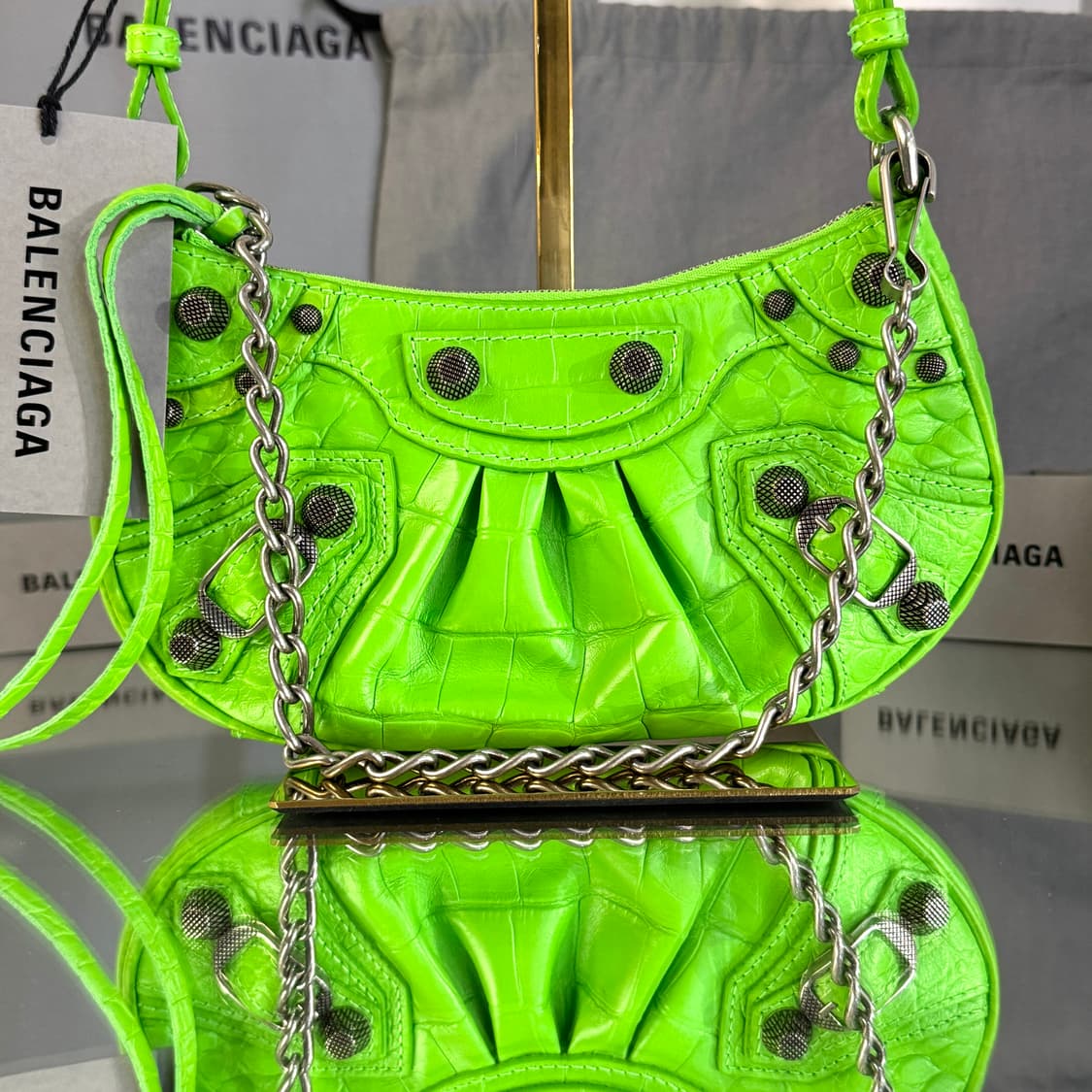 [새상품/풀구성] 발렌시아가 크로커다일 르카골 미니 크로스백 숄더백 상품이미지4