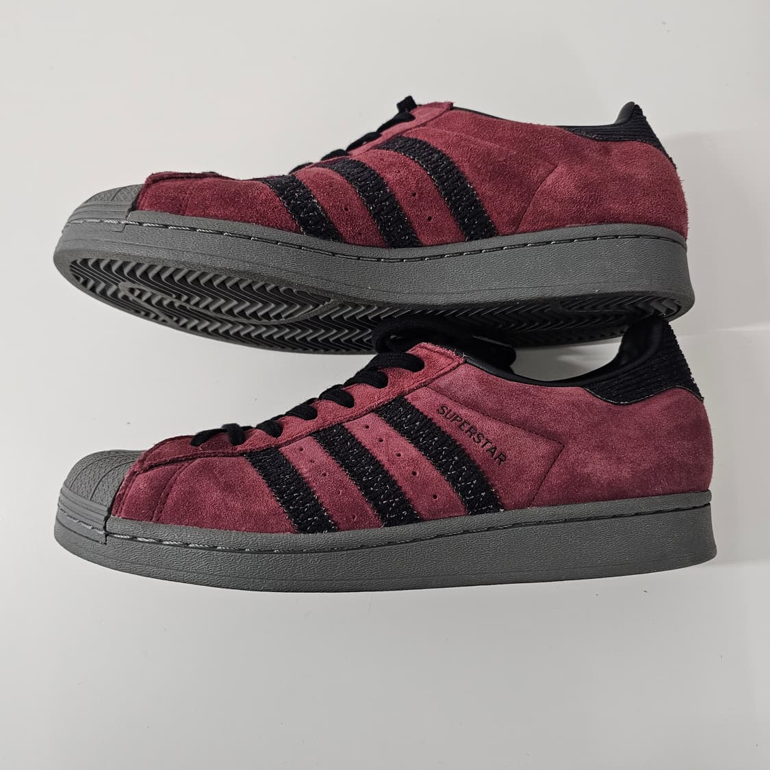 슈퍼스타 쉐도우 레드코어 블랙 레드 상품이미지2