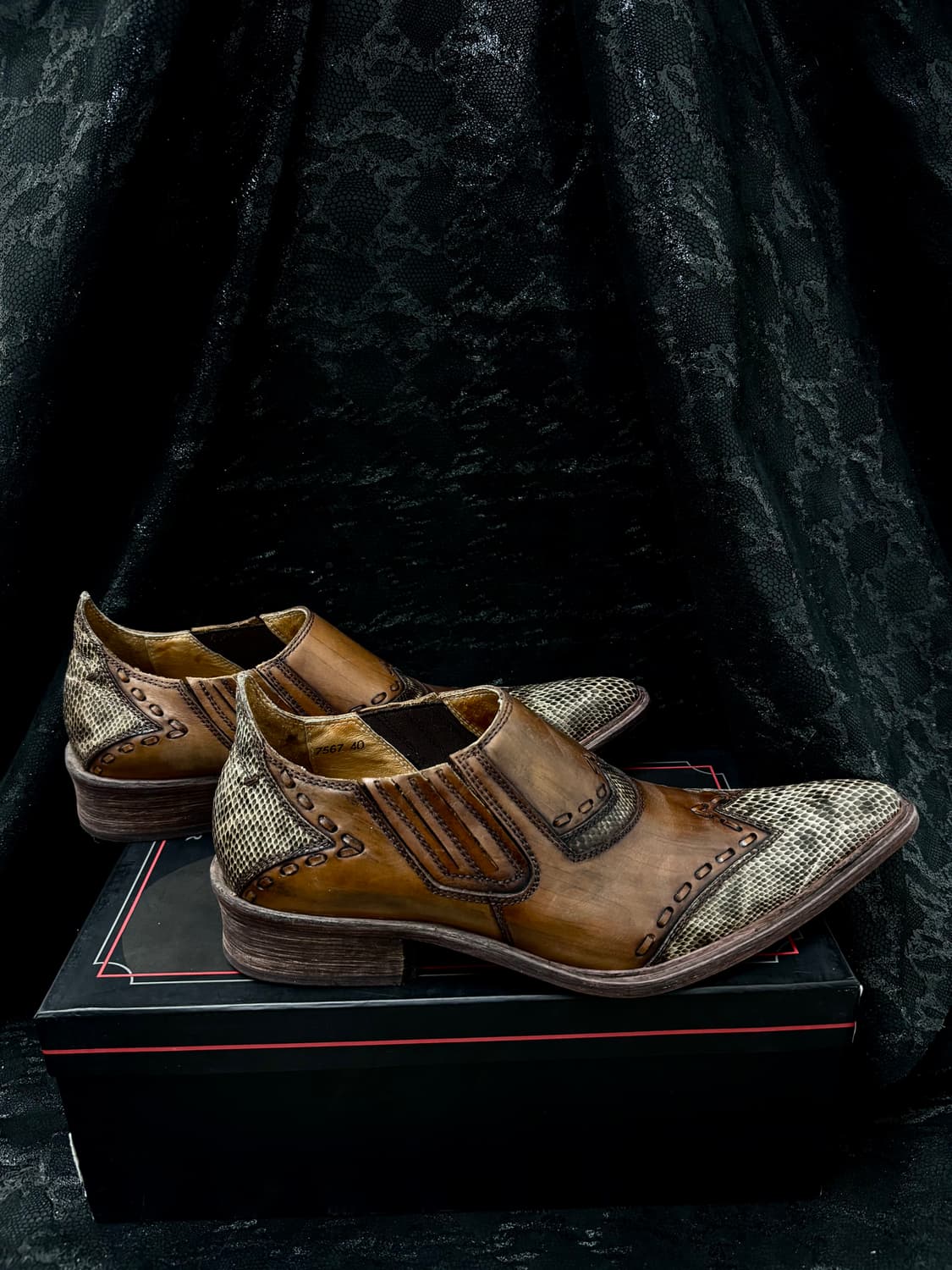 “Red Cover” 00’s Python Brown Leather Bo 상품이미지2