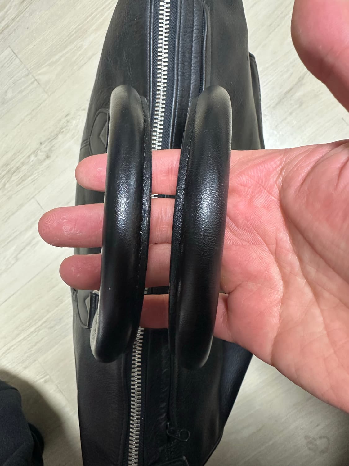 YOHJI YAMAMOTO 요지 야마모토 블랙 레더 보스턴백 상품이미지5