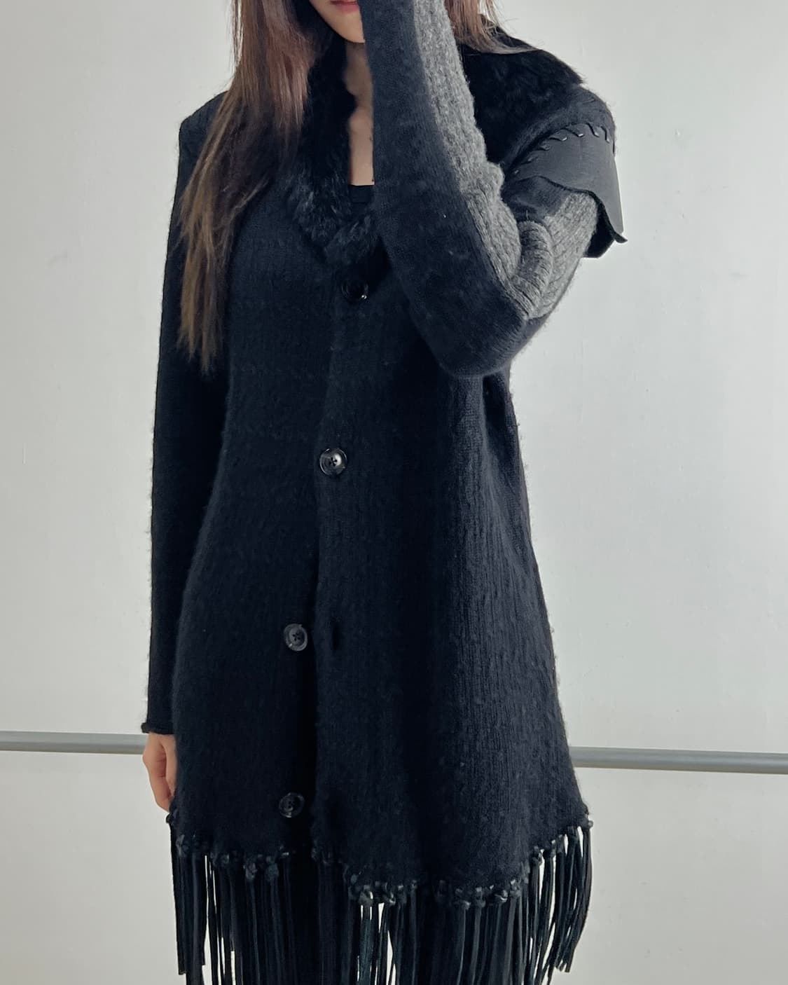 로엔 레더 프린지 울 가디건 코트 상품이미지3