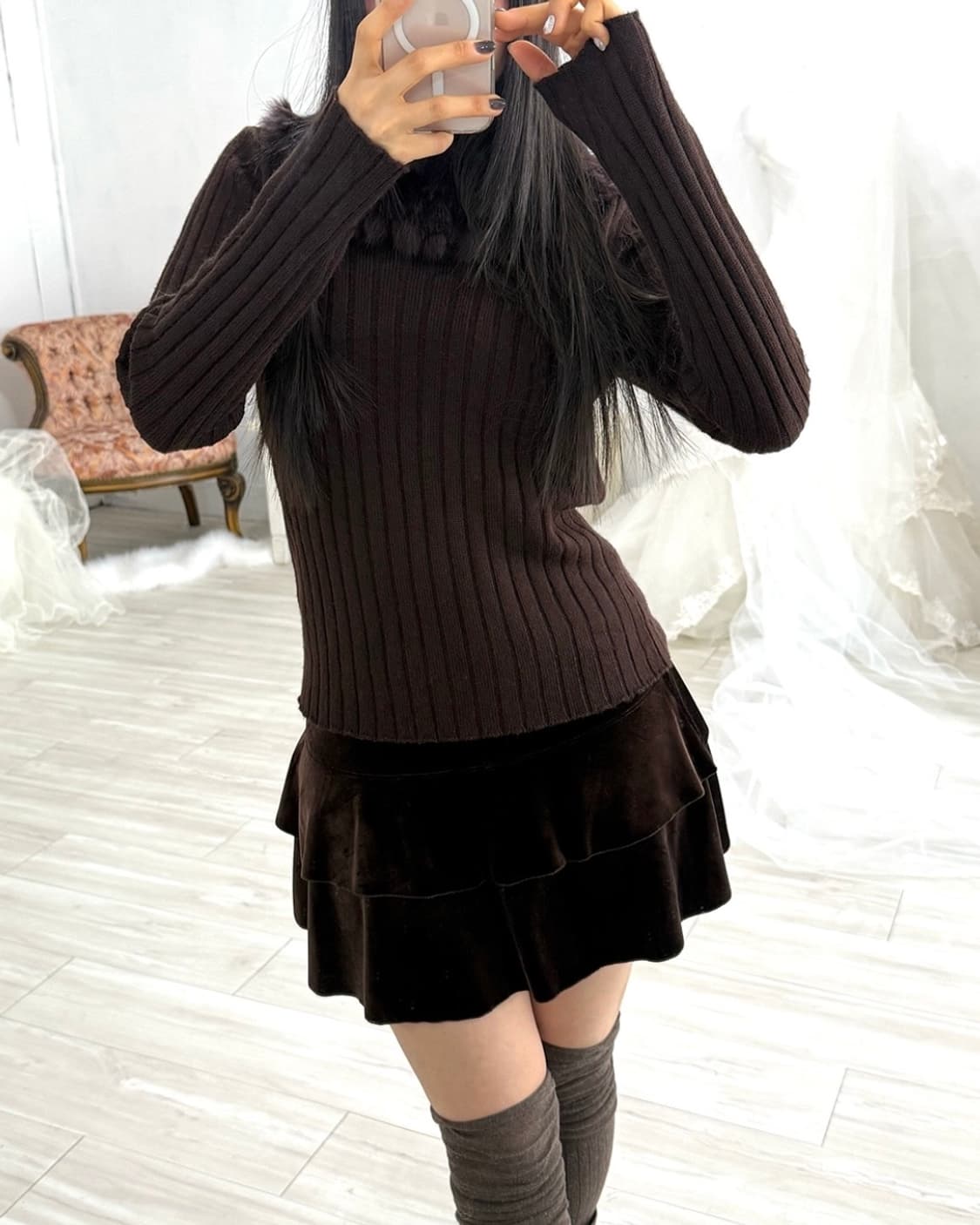 Deep Brown Rabbit Fur–Trim Knit 상품이미지3