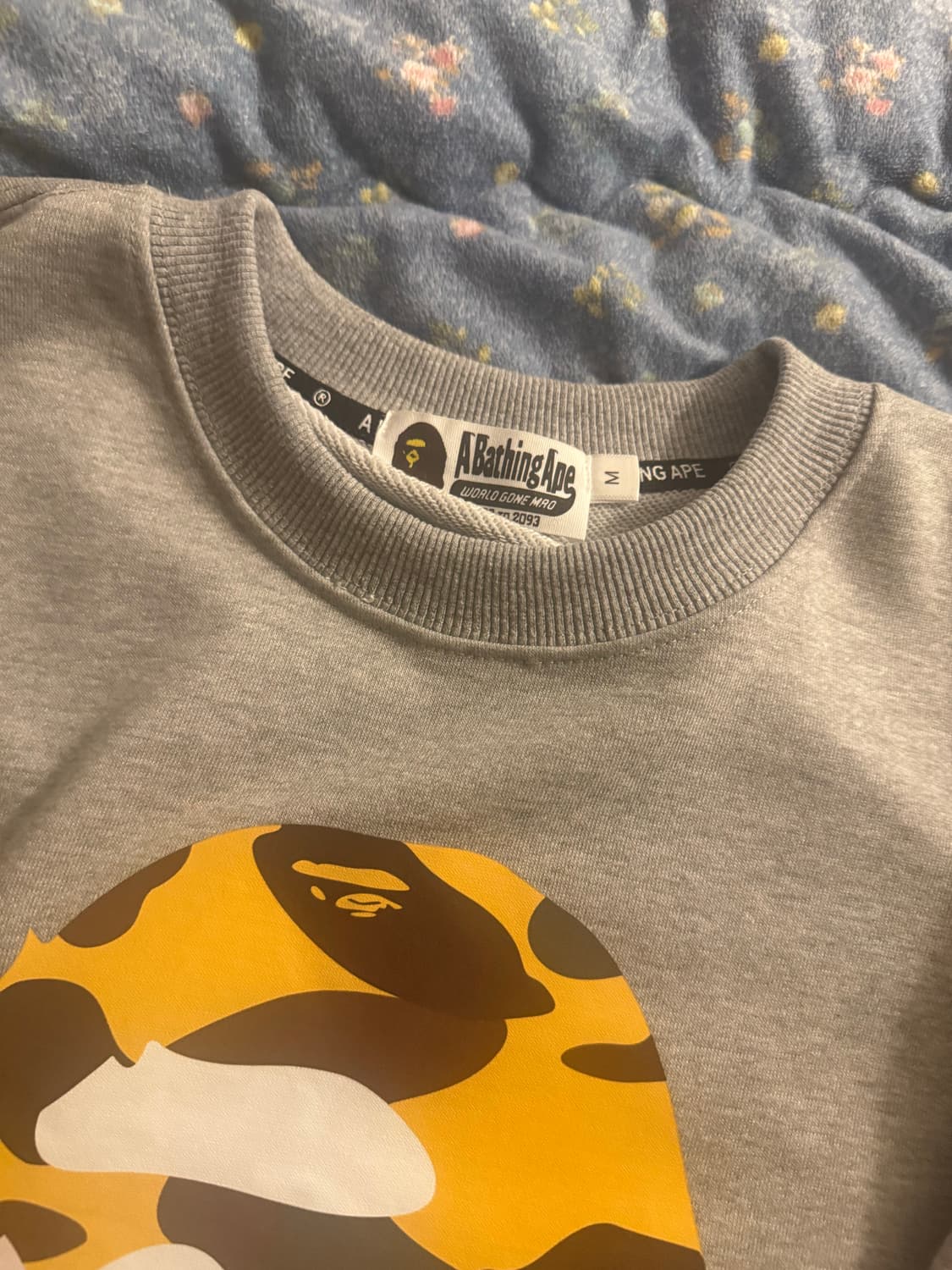 베이프 맨투맨 상품이미지2