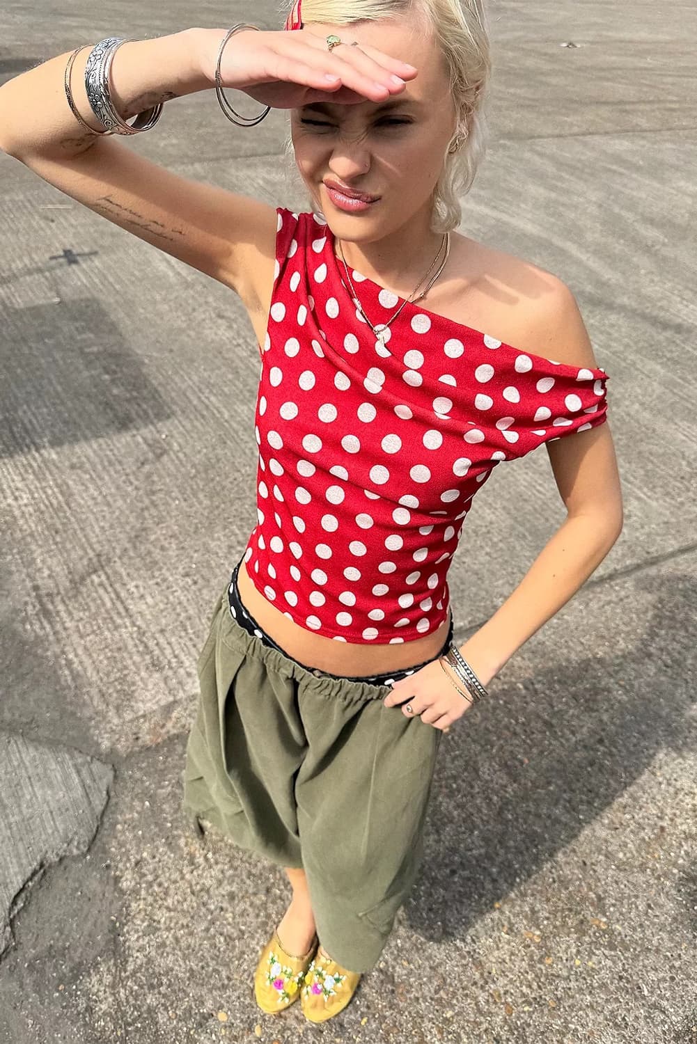 Urban outfitters mesh top 상품이미지1