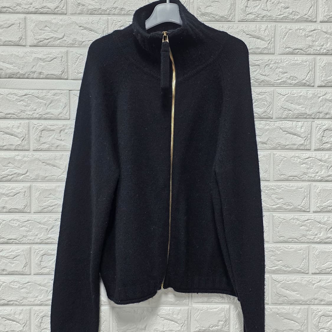 택포) 마뗑킴 블랙 집업 캐시미어 니트 집업 L 상품이미지1