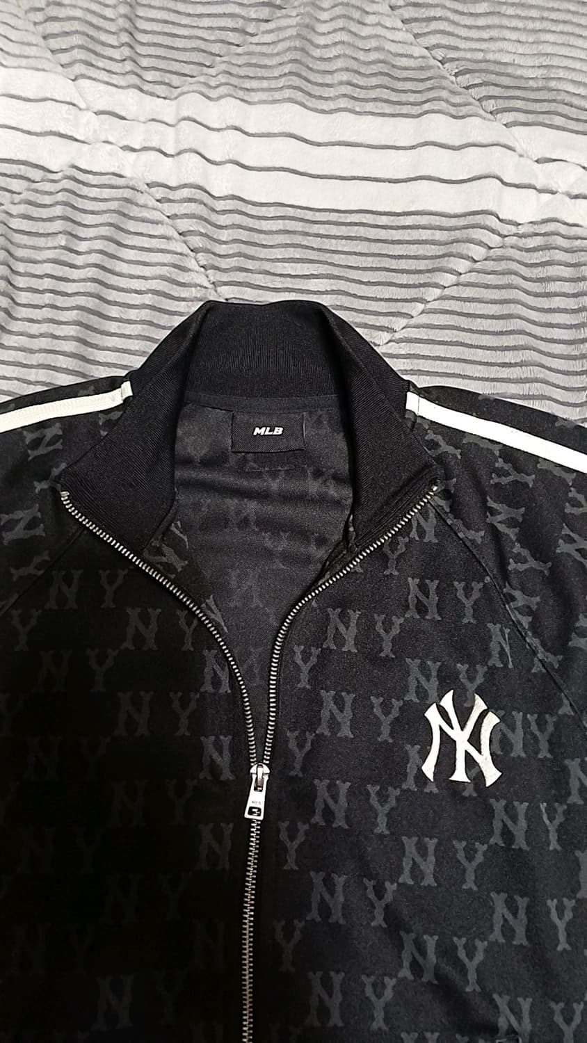 MLB 오버핏 모노그램저지 남녀공용95 가슴58 기장66 상품이미지2