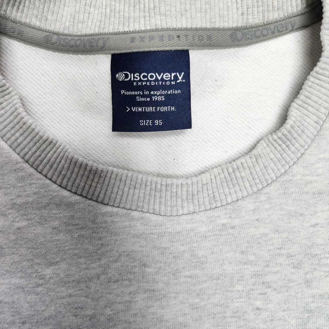 디스커버리 맨투맨 상품이미지2