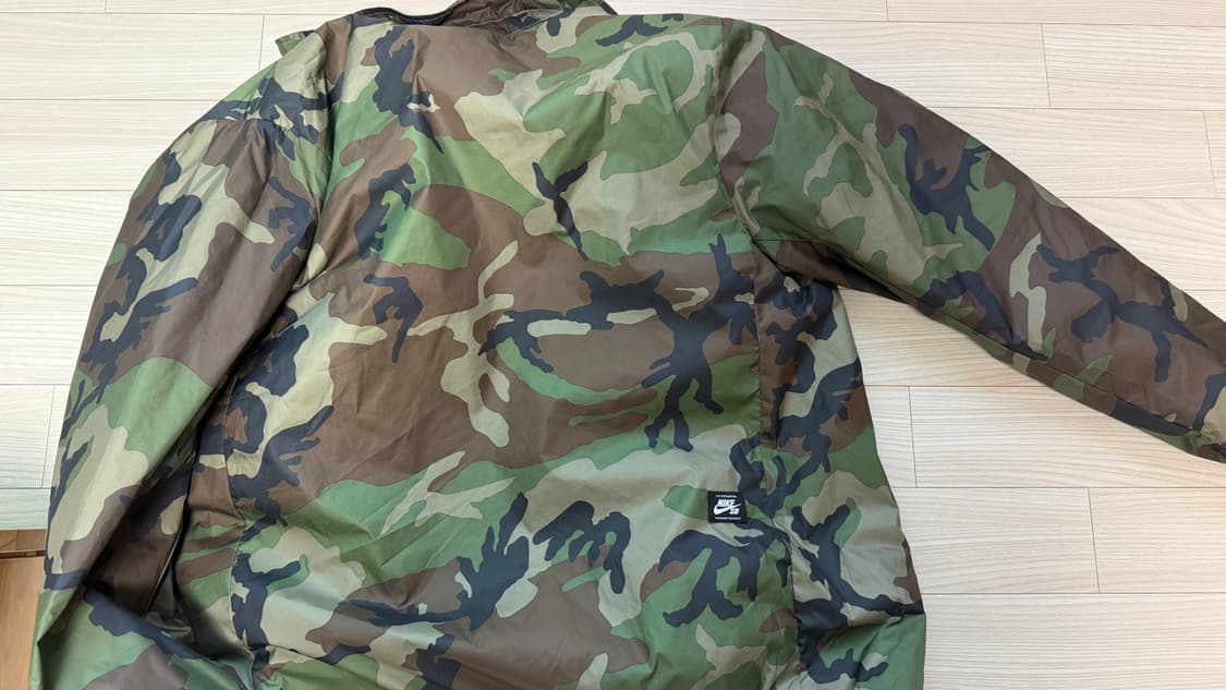 나이키 sb 카모패턴 바람막이 상품이미지3