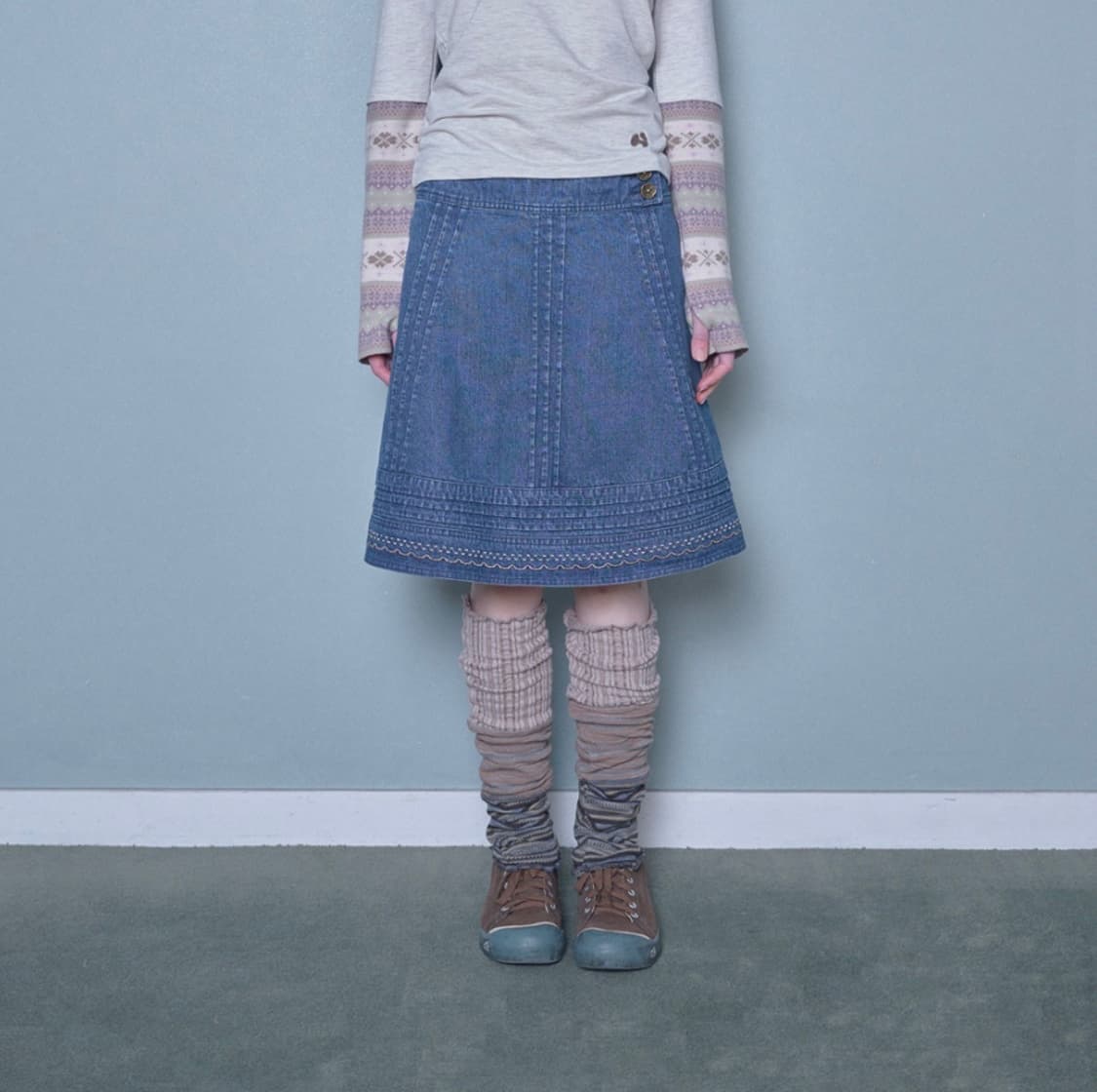 택 ㅇ ) 무신사 허그유어스킨 데님 니들워크 미디스커트 치마 블루 코이세 상품이미지1