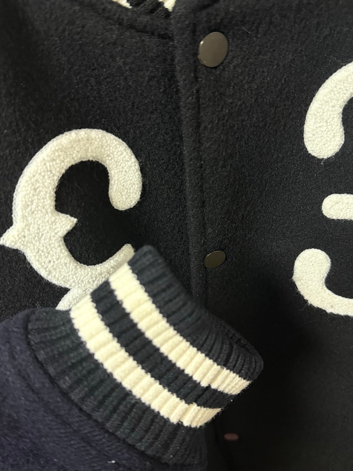 사파리스팟 ARROWS VARSITY JACKET (BLACK/NAVY) 상품이미지6