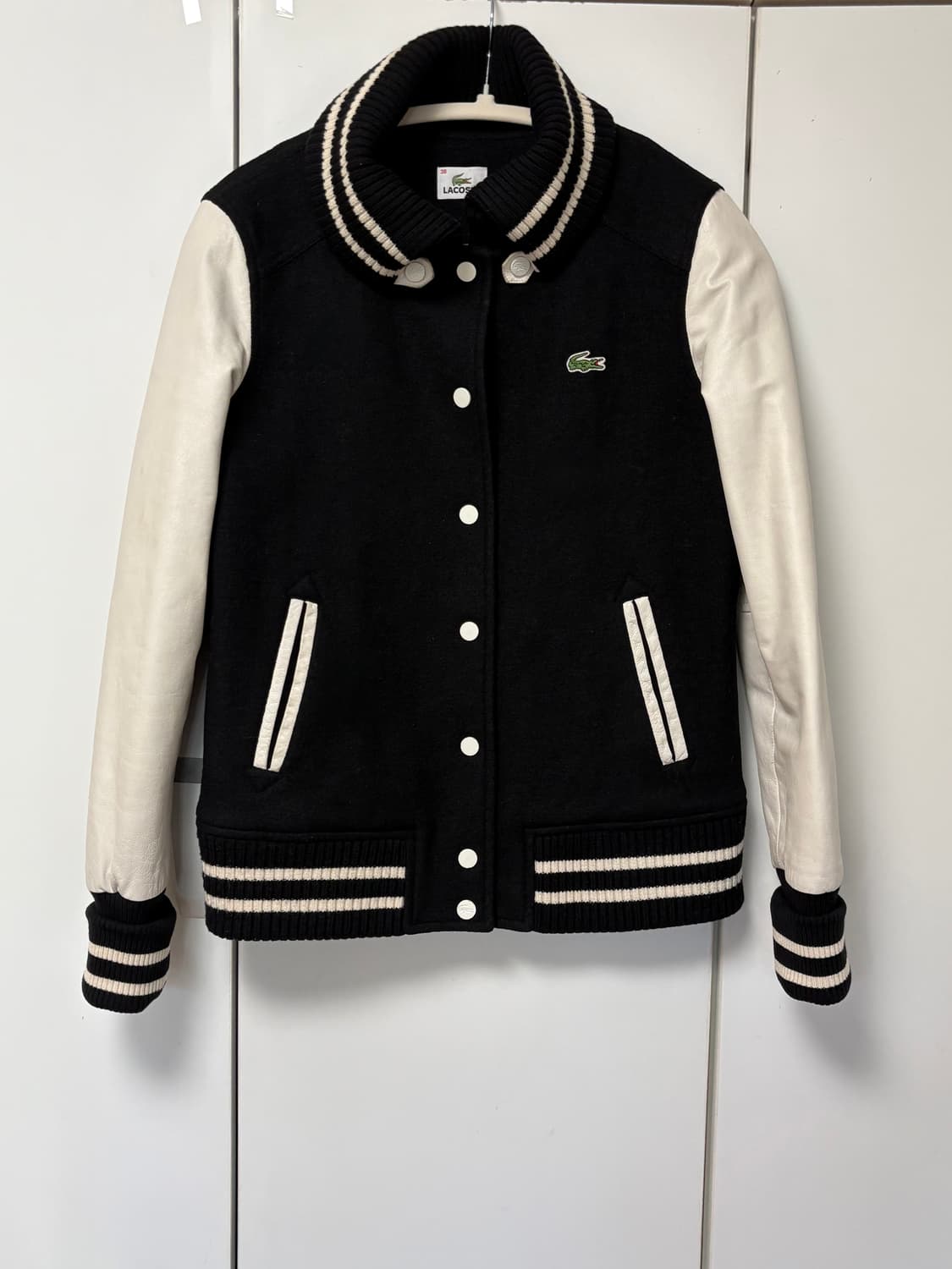 ✨ 라코스테 양가죽배색 바시티자켓 상품이미지1