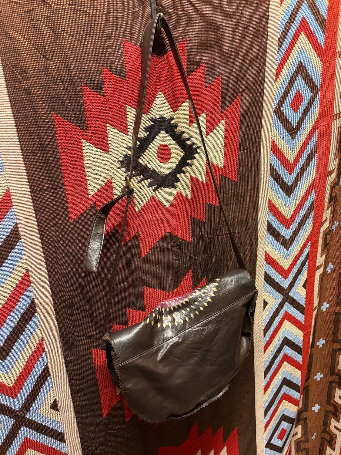 leather ethnic shoulder bag  / 에스닉 숄더 백 상품이미지3
