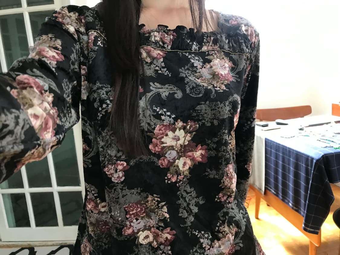vintage velvet pattern top 상품이미지1