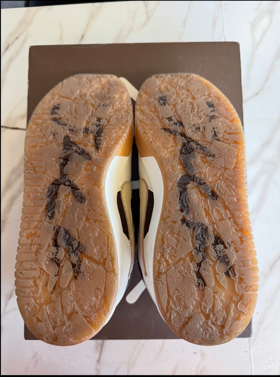 조던 X 트래비스 스캇 점프맨 잭 TR 세일 엔 다크 모카 (2024) 상품이미지4