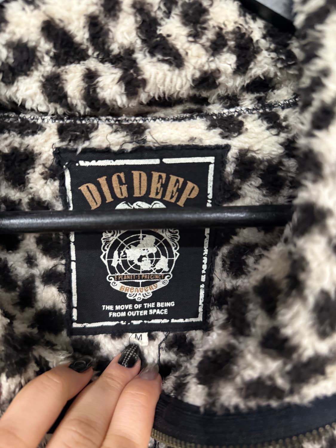 Dig deep leopard pattern fleece zip-up 상품이미지7