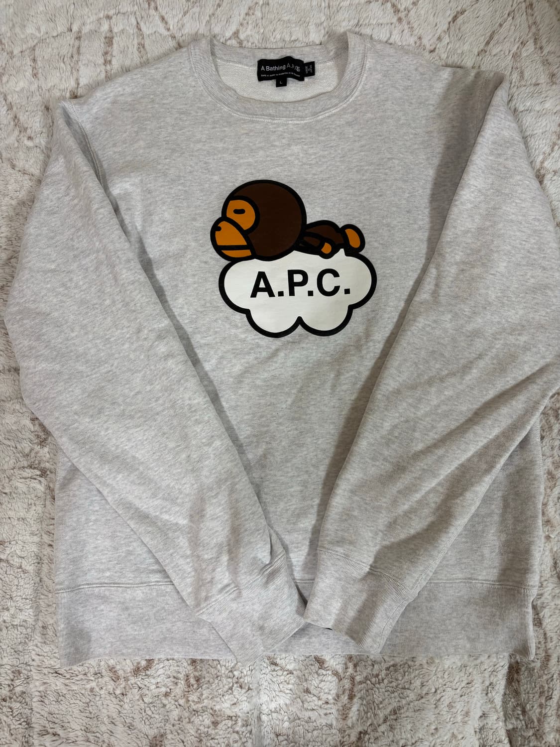 베이프 아페쎄 콜라보 맨투맨(유일매물) 상품이미지1