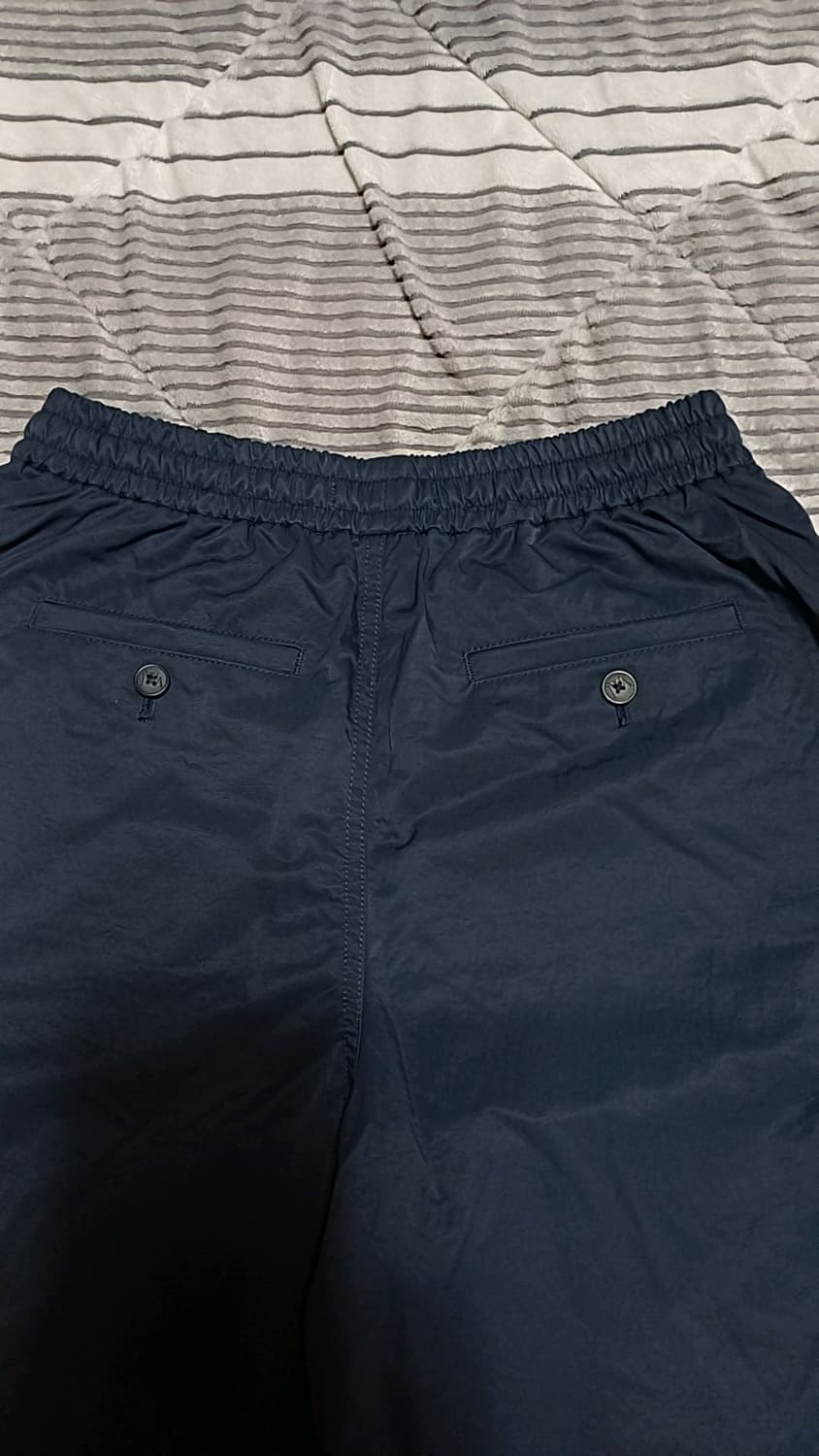 유니클로 JW앤더슨 와이드 나일론카고팬츠 S 기장95 상품이미지6