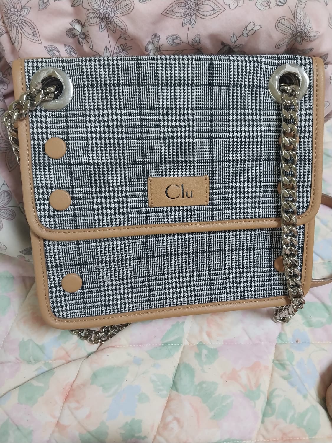 CLU 체인 숄더백 상품이미지1