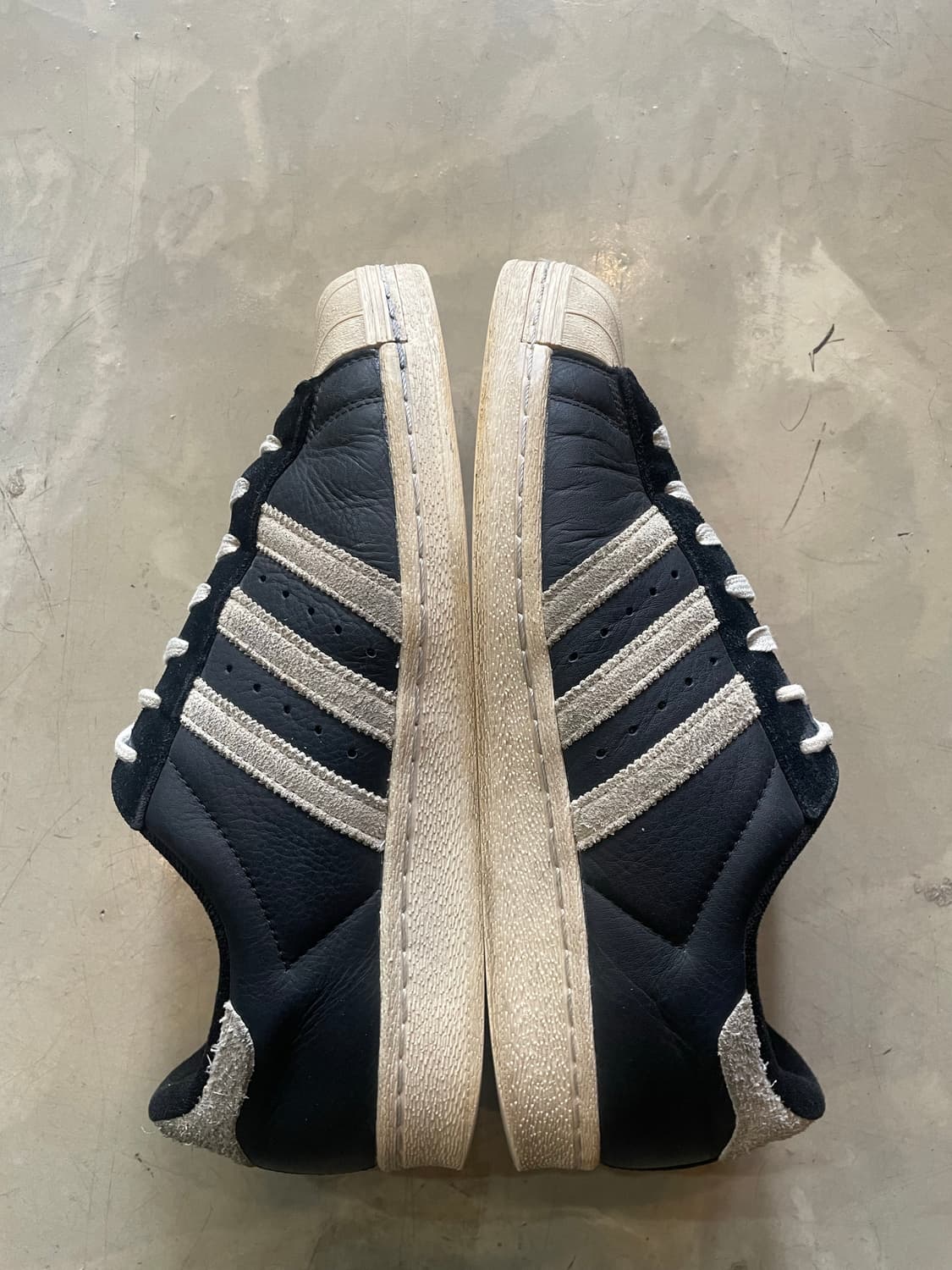 아디다스 슈퍼스타 82 블랙 화이트 275 상품이미지5