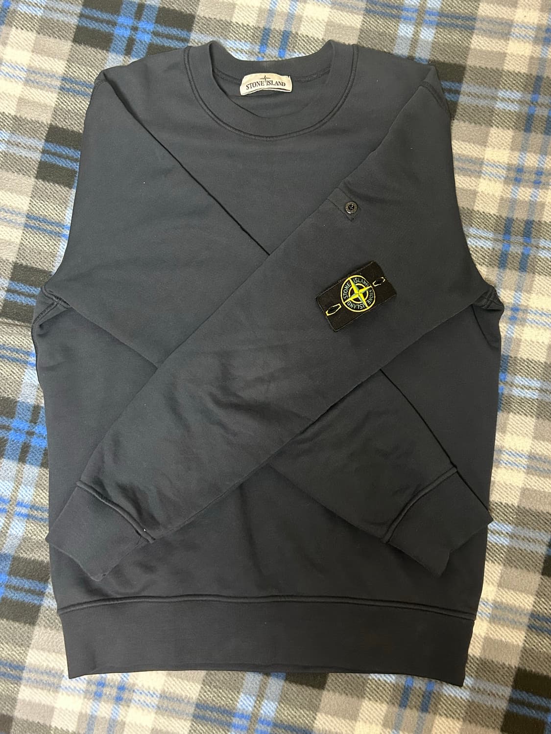 스톤아일랜드 24-25년식 네이비 맨투맨 상품이미지1