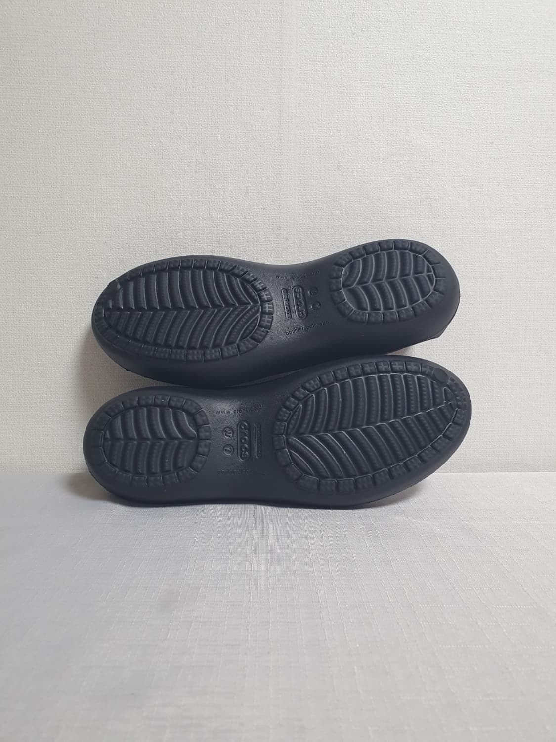 240mm 크록스 카디 플랫 블랙 W7 여성 플랫슈즈 상품이미지8