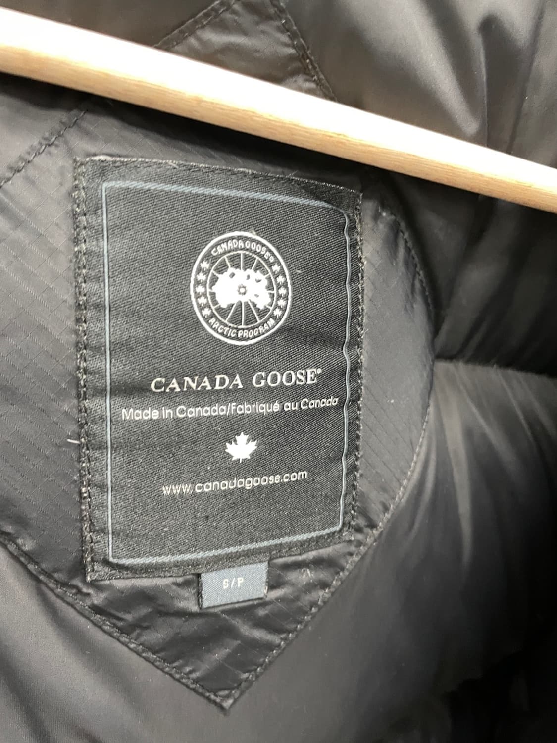 95) 캐나다구스 신형 블랙라벨 패딩 상품이미지7